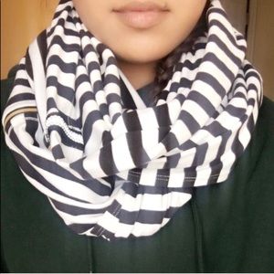Lululemon Vinyasa Stripe Scarf